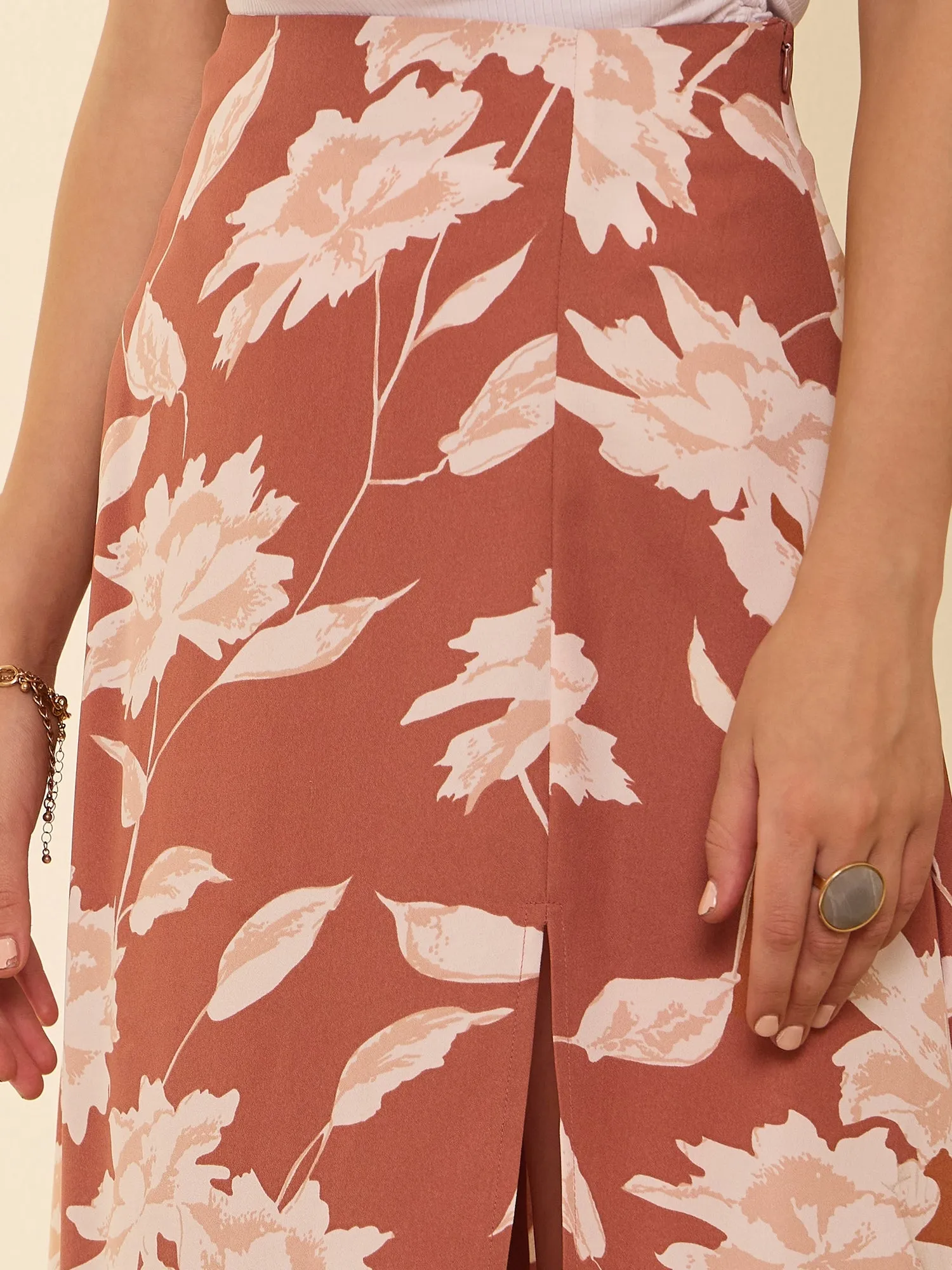 Berrylush Women Brown Floral Print High Rise A-Line Skirt