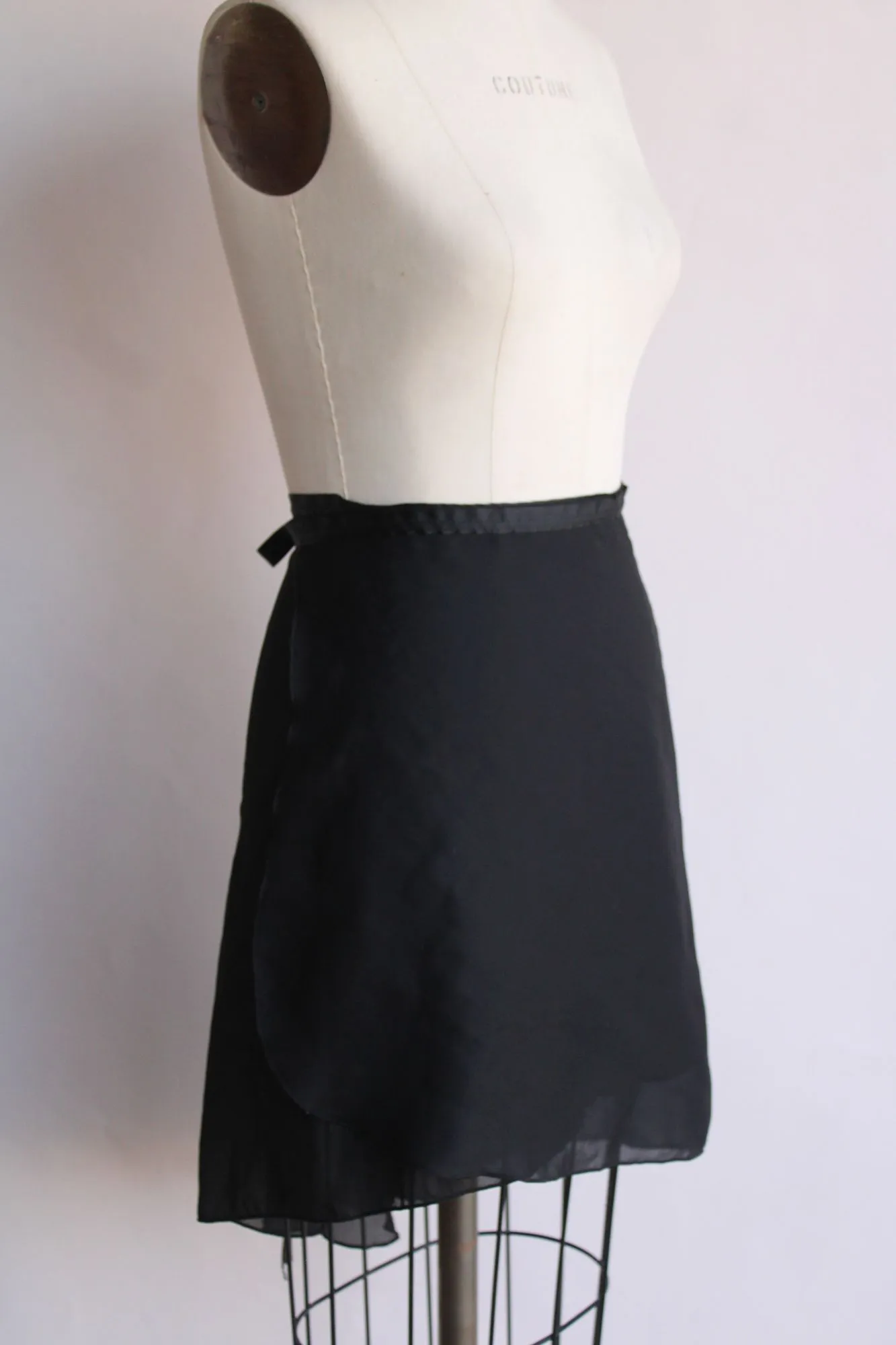 Capezio Womens Dance Wrap Skirt, Black Chiffon, Size M/L