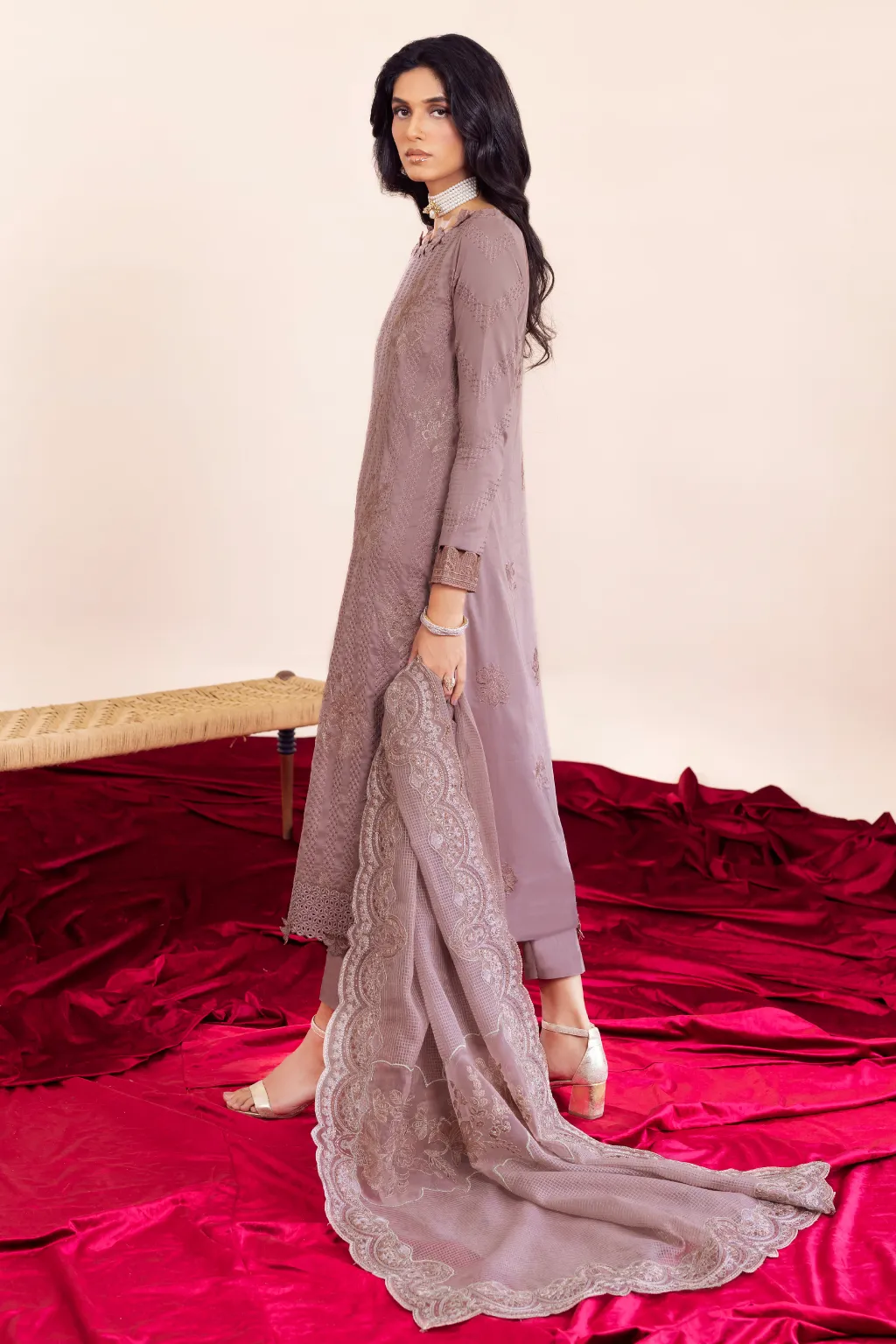 Iznik Aashiaan Festive Lawn Collection – AL-04 Raishaa