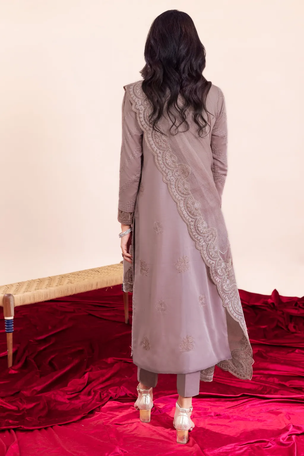 Iznik Aashiaan Festive Lawn Collection – AL-04 Raishaa
