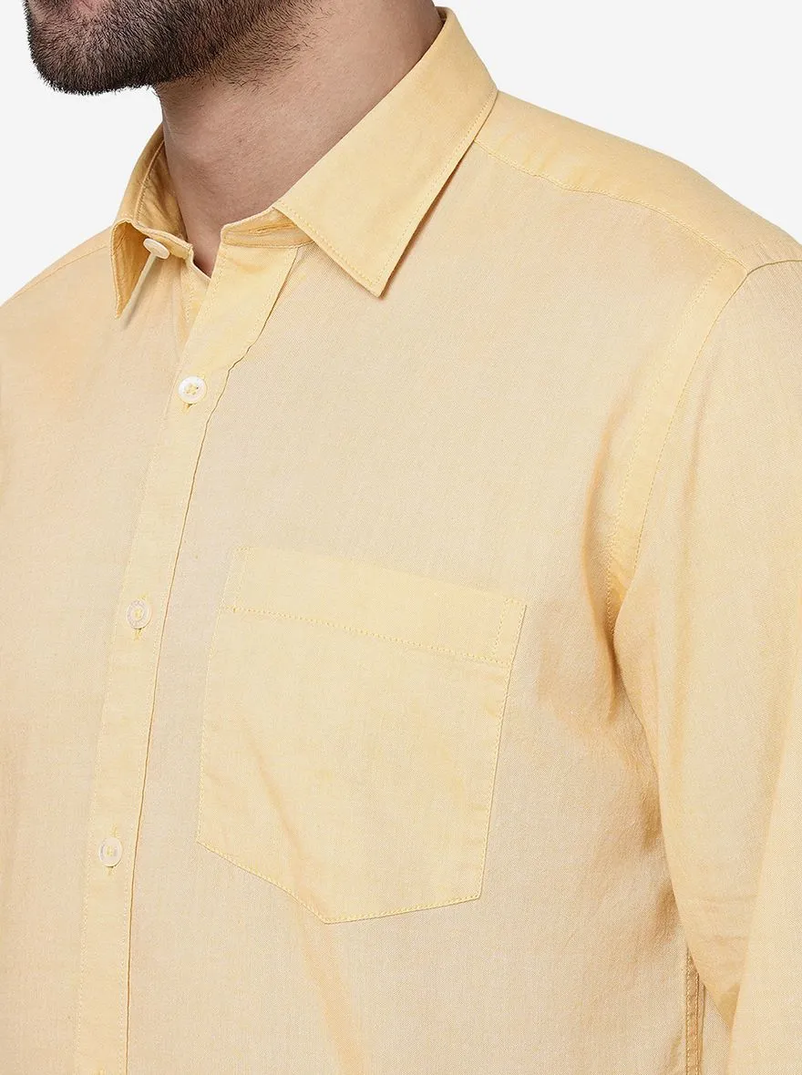 Light Yellow Solid Slim Fit Semi Casual Shirt | JadeBlue