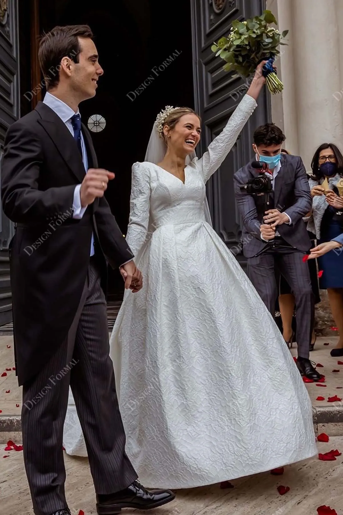 Long Sleeves V-neck Jacquard Ballgown Designer Wedding Dress