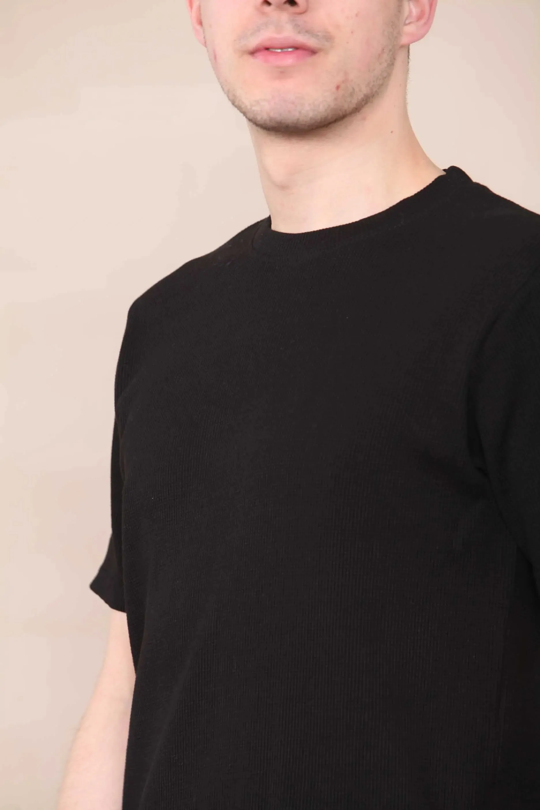Man Slim Fit Crew Neck Waffle T-Shirt