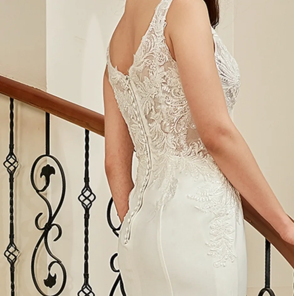Motifs Crepe Sheath Shaped Court Lace Train Wedding Dress