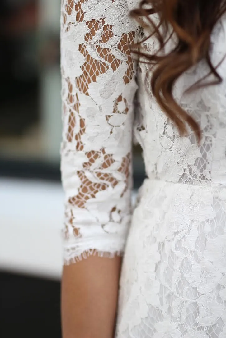 Off-White Lace Short Dress with Pockets